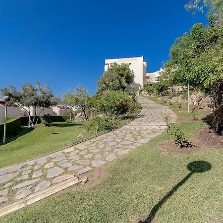 27-cozy Apartment, Spacious Terrace In * فوينخيرولا