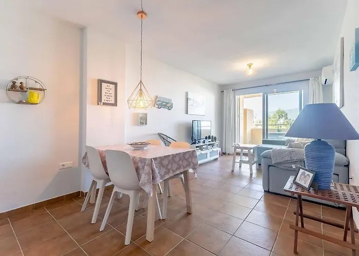 Apartamento 27-cozy Apartment, Spacious Terrace In *