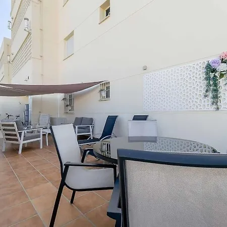 27-cozy Apartment, Spacious Terrace In Lägenhet *