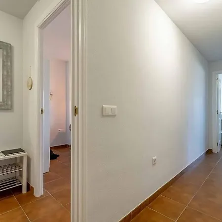 Lägenhet 27-cozy Apartment, Spacious Terrace In *