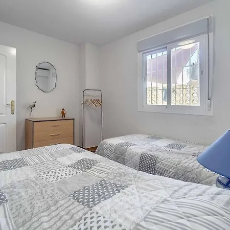 27-cozy Apartment, Spacious Terrace In Lägenhet Fuengirola